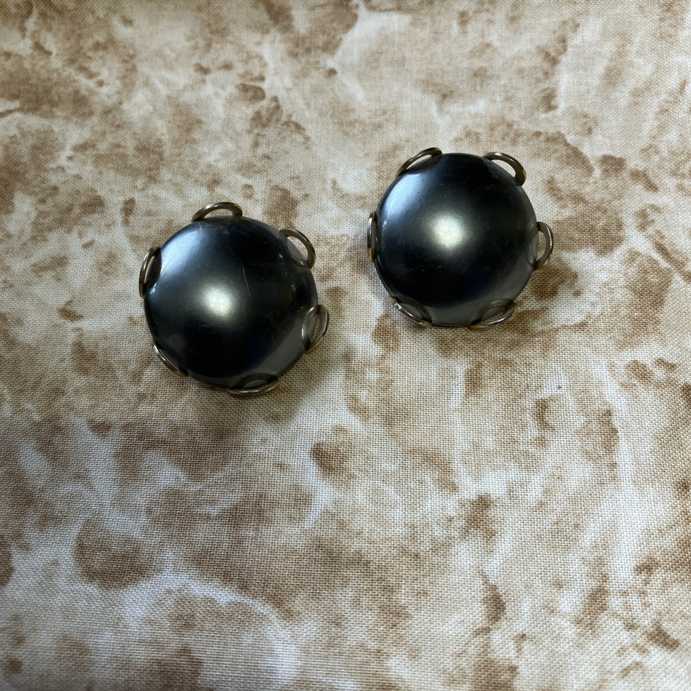 1950s–1960s dome clip-on earrings Gray Plastic Gold Rimmed Cage Backing Style 1"